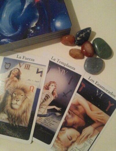 Viaje a Través del Tarot